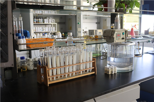 Chemical analysis room